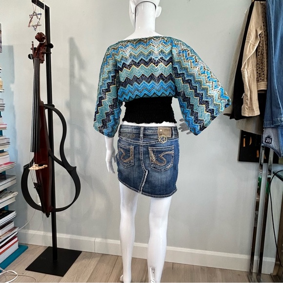 Vintage Crop Zig Zag Top - Picture 5 of 12